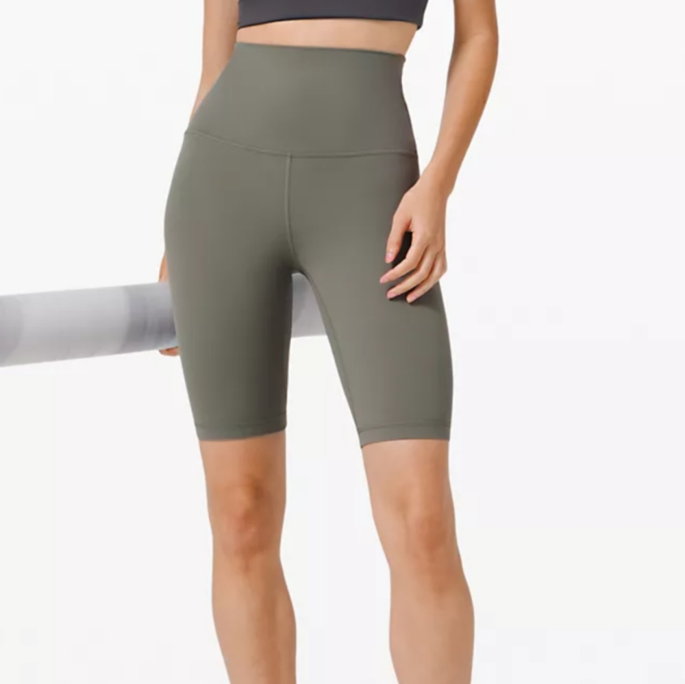 Lululemon gray Align 10' biker/yoga shorts
